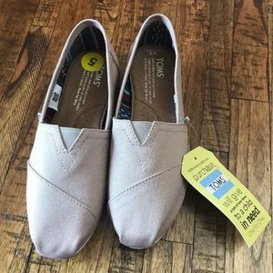 Toms canvas shoes